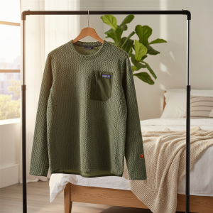 Patagonia Men’s Green Long Sleeve Outdoor Shirt